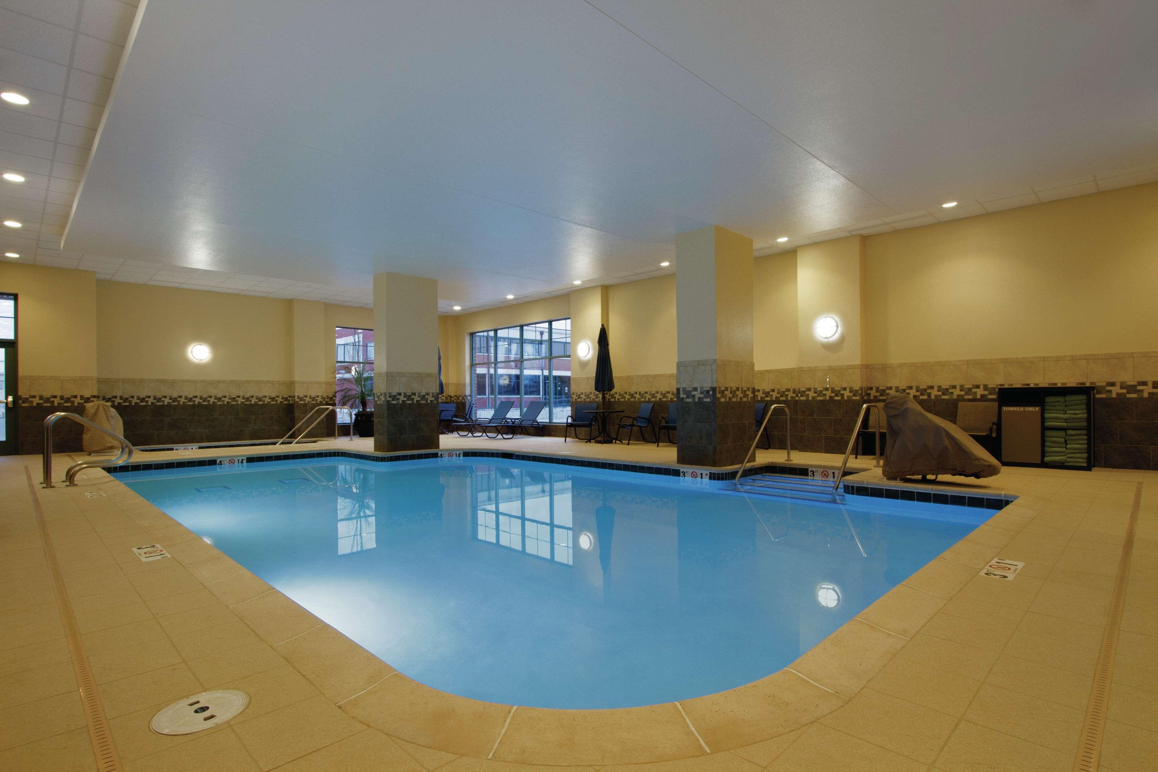 Hotel Homewood By Hilton City-bricktown 3*